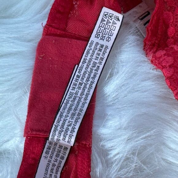 Victoria's Secret Lightly Lined Red T-Shirt Bra Sz 34DD - Picture 9 of 9